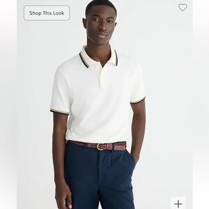 Classic piqué polo shirt. Never been worn! ❤️

Ivory, navy, and khaki.